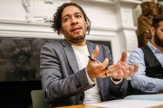 “Quando as instituições da República estiverem funcionando de novo e o fascismo e as milícias não estiverem mais dando as cartas, eu poderei voltar ao Brasil”