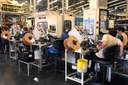 Trabalhadores e empregadores aguardam regulamentação da reforma trabalhista, que registrou queda de 45% no total de ações na Justiça