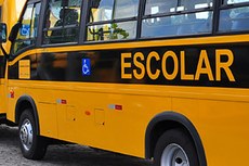 Entregas de ônibus escolar, reforma e ampliação de escolas e kits estudantis marcam a abertura do ano letivo no Estado da Paraíba