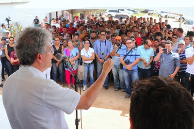 Em Cubati, 36 famílias agora têm acesso a água dessalinizada todos os dias