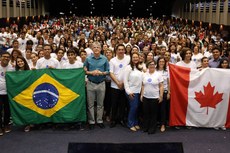 O Gira Mundo representa um investimento de R$ 2,5 milhões no aperfeiçoamento da educação estadual