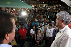 Ricardo destacou a satisfação de entregar mais uma estrada que beneficia o povo e traz desenvolvimento à região de Picuí