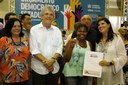 Ricardo fez a entrega simbólica do conjunto habitacional Lozinha Loureiro, com a construção de 30 casas