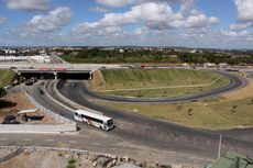 Depois de pronta, a obra terá quase 6 km de extensão, contando com as alças e os desvios construídos