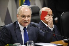 Ministro entendeu que os excessos de gastos de pessoal foram praticados pelos Poderes Legislativo e Judiciário, além do Ministério Público da Paraíba