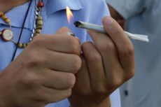 Descriminalização de posse para uso pessoal de drogas é discutida no STF