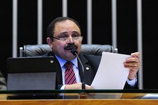 Waldir Maranhão, presidente interino da Câmara dos Deputados, anula votação do processo de impeachment de Dilma Rousseff