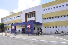 Parlamentares apontam diversas irregularidades nas práticas médicas, precariedade na estrutura e falta de insumos