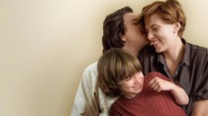 Filme com Adam Driver e Scarlett Johansson está disponível na Netflix