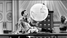 Chaplin em ‘O Grande Ditador’ (1940): clássico tem discurso icônico no final