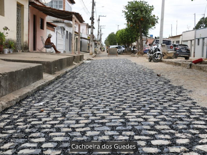 Cachoeira dos Guedes (1).png