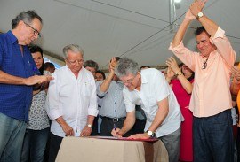 ricardo-faz-ianuguracao-em-picui_foto-jose-marques-5-270x183.jpg