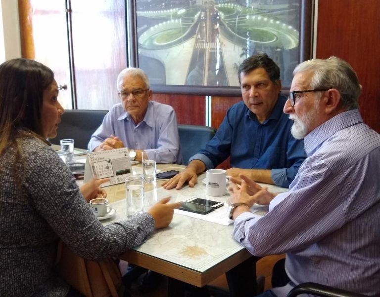 Carlos Pereira, recebeu a visita da prefeita do município de Itapororoca, Elissandra Brito