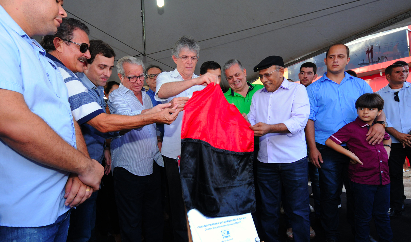 PILÕES1-612.jpg