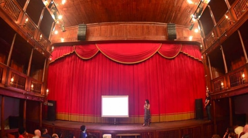 Oficinas de Theatro