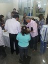 Café da manhã coletivo para todos os consumidores presentes.