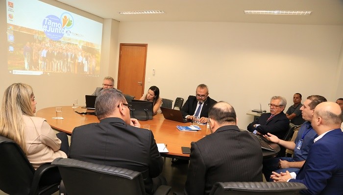 reunião_cortada.jpg