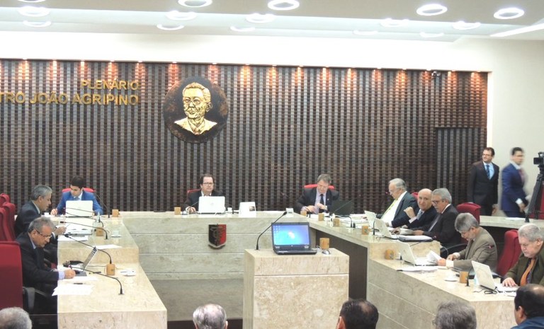 Sessão do Pleno 15 08 18.JPG