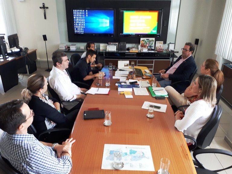 FOTO IESP REUNIAO.jpg