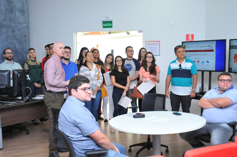 Estudantes TCE.JPG